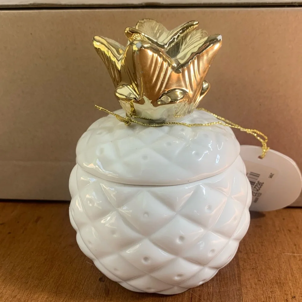 West Elm Fruit Julep Scented Candle in a White Ceramic Pineapple Home Decor Jar